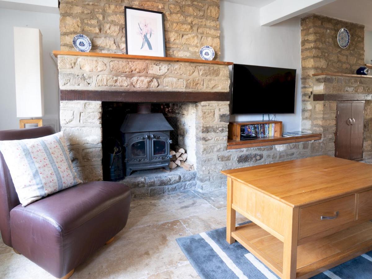 Quarry Cottage Courtyard Garden Pass The Keys Cirencester Esterno foto