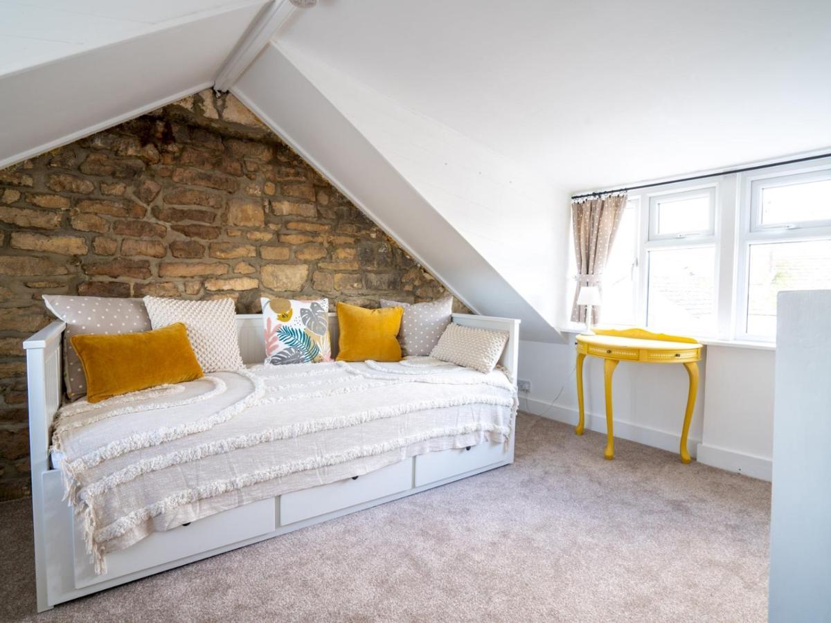 Quarry Cottage Courtyard Garden Pass The Keys Cirencester Esterno foto