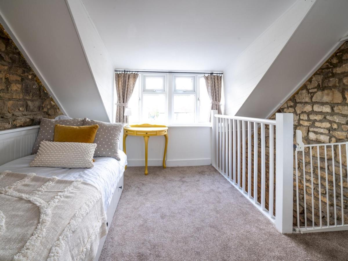 Quarry Cottage Courtyard Garden Pass The Keys Cirencester Esterno foto